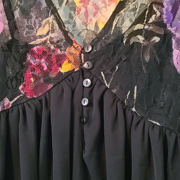 *The Pyramid collection dress - Picture 3 of 5